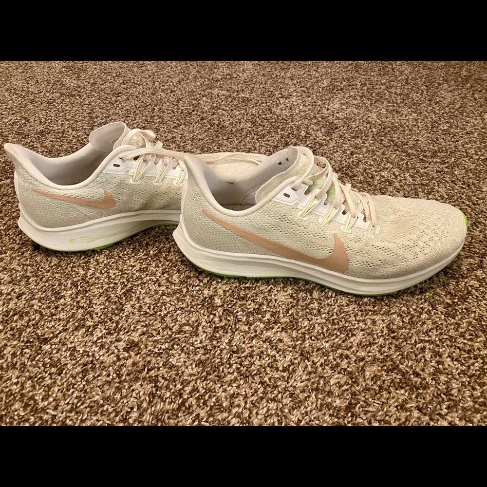 Nike women’s Pegasus zoom